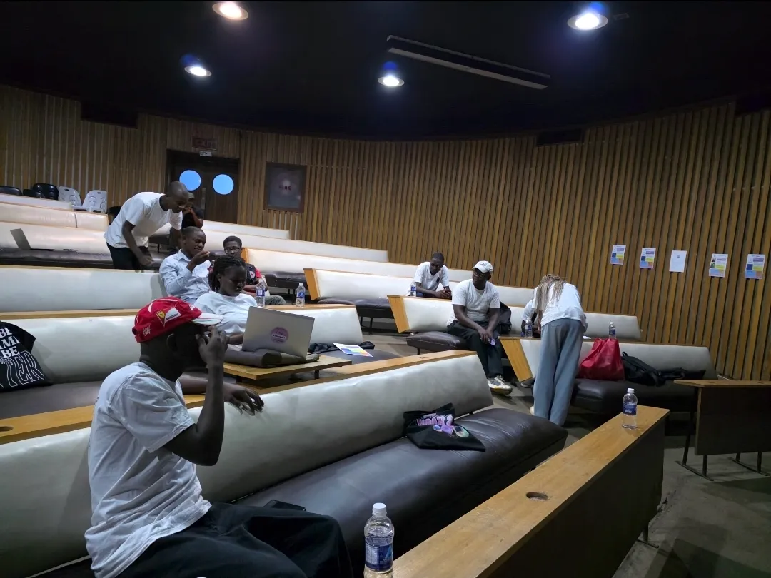 Digital literacy training at a partner community gaming center